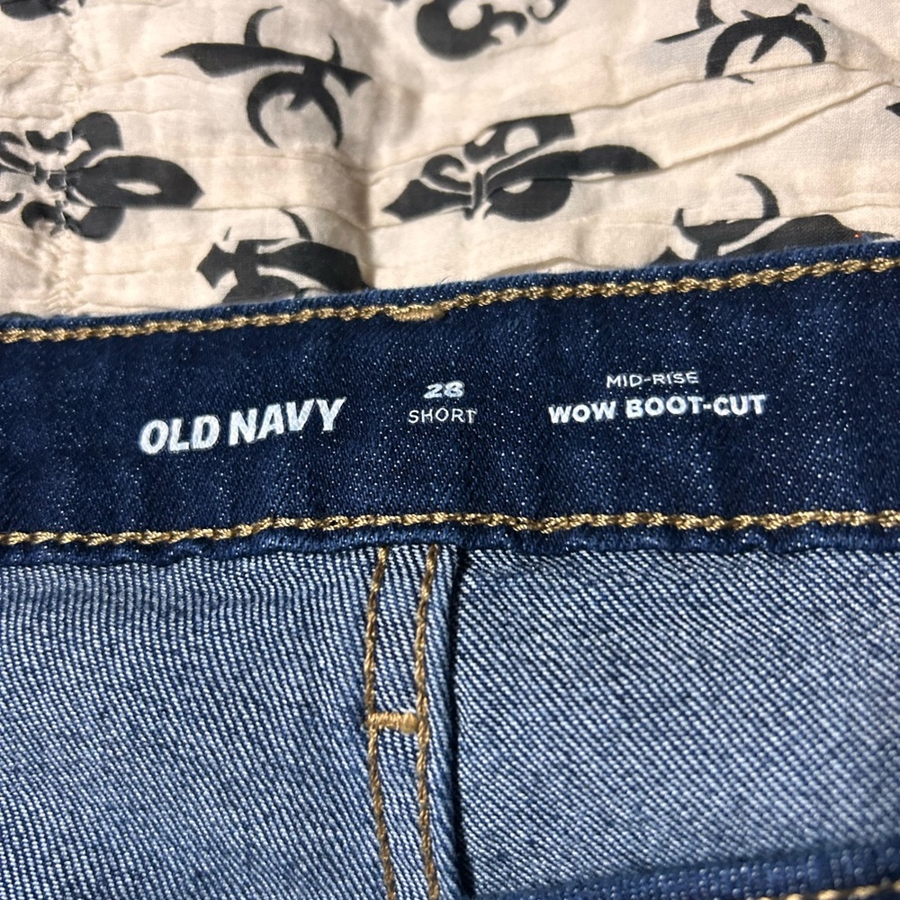 Old Navy Mid-Rise Bootcut Jeans - Blue